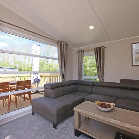 New - Water Lily Luxury Lakeside